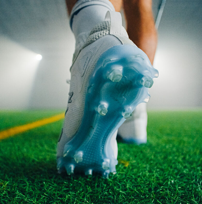 New Balance FreezeLX v4 lacrosse cleats