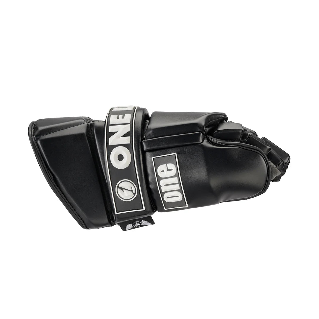 OneLax Eclipse- Box Lacrosse Goalie Glove